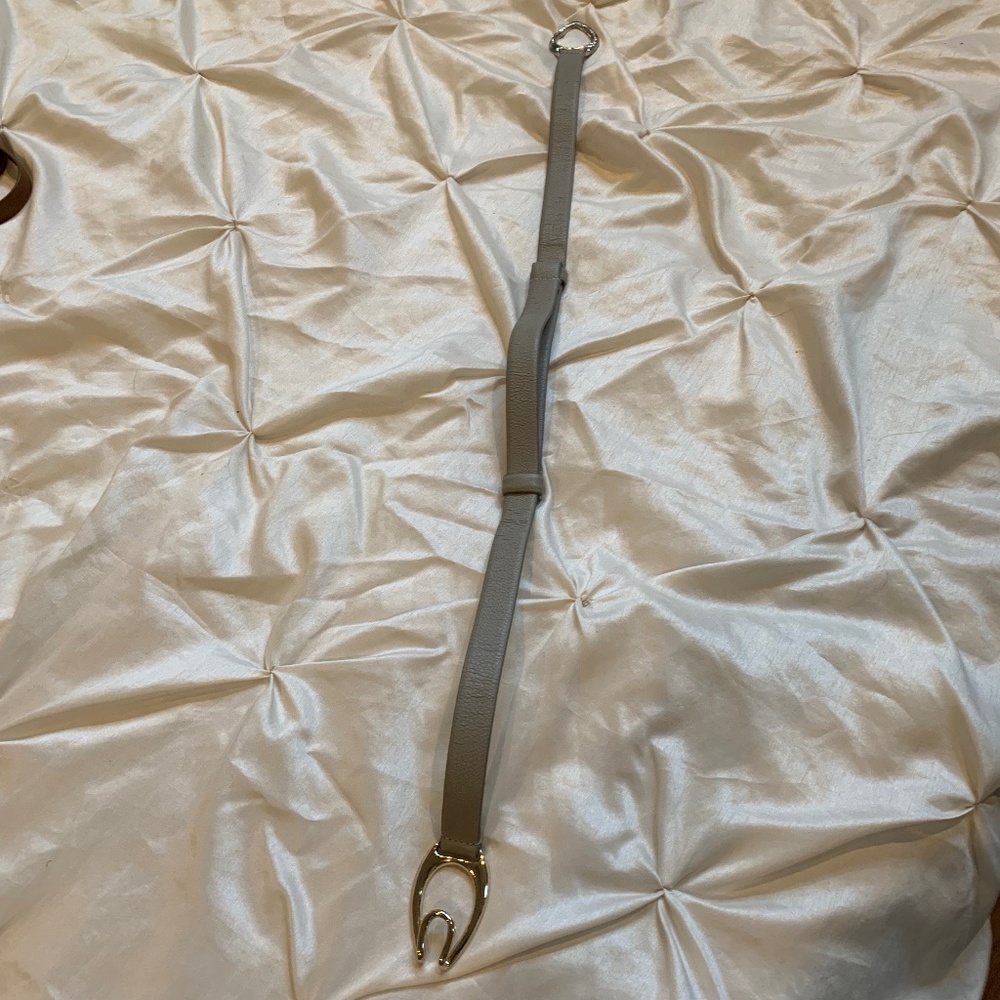 Chico’s Gray Adjustable Belt sz M/L